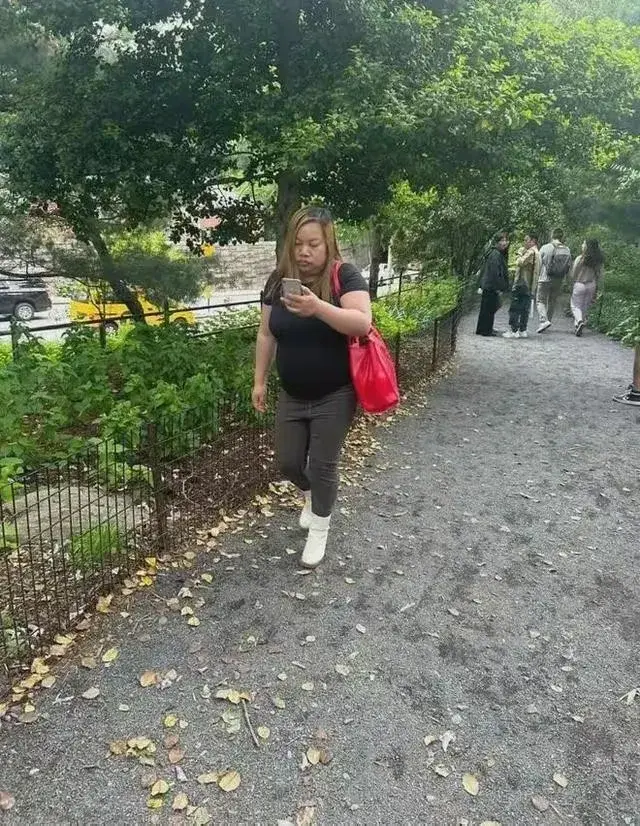 “凤姐”回应被偷拍 称丑照影响了自己的姻缘，不想被打扰