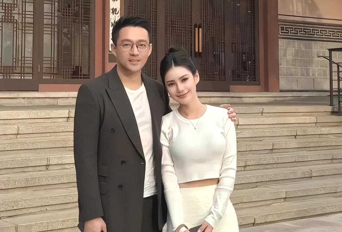 张兰直播间卖喜糖 对汪小菲再婚的祝福和支持令人动容