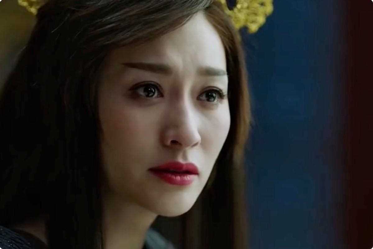 李小冉真正的风韵犹存!48岁美貌依旧惊艳 让人怦然心动