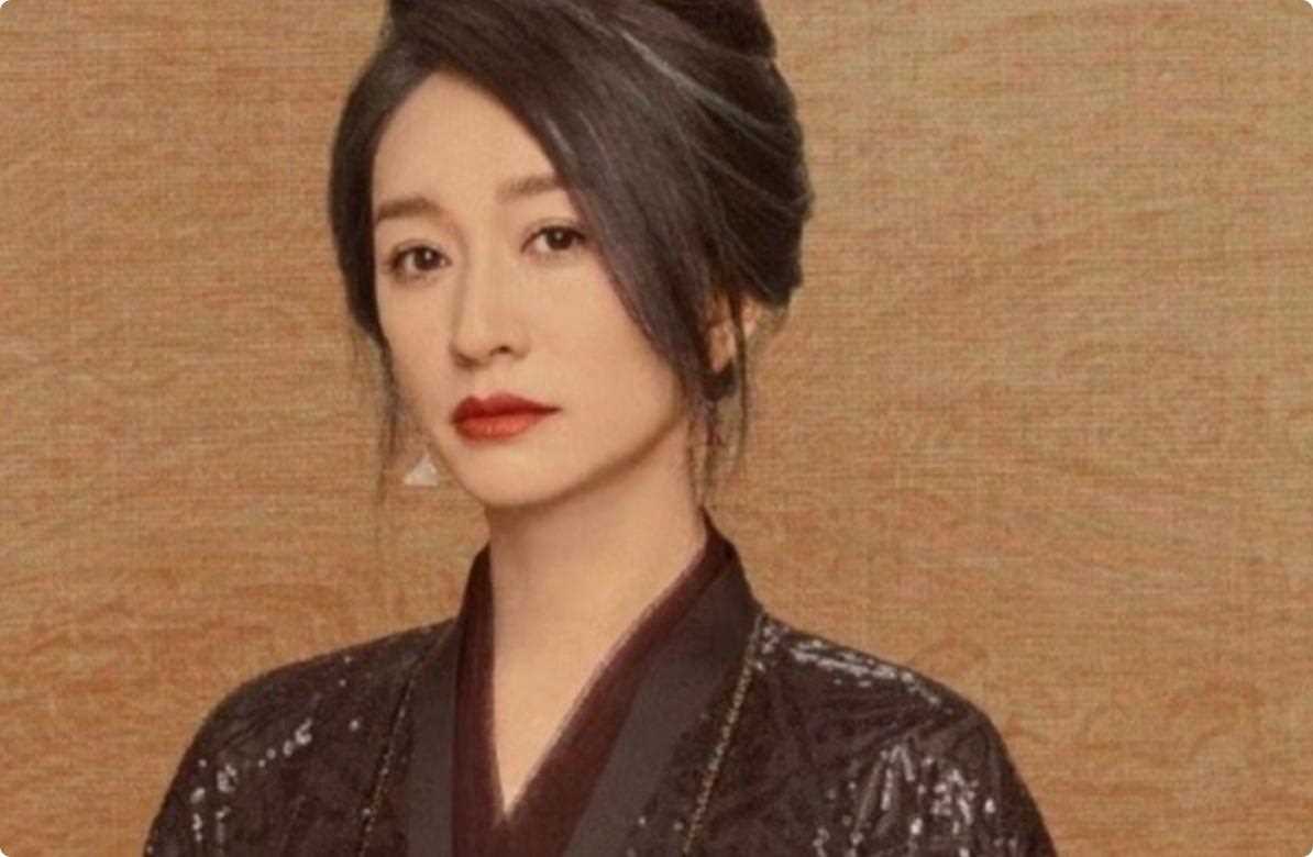 李小冉真正的风韵犹存!48岁美貌依旧惊艳 让人怦然心动