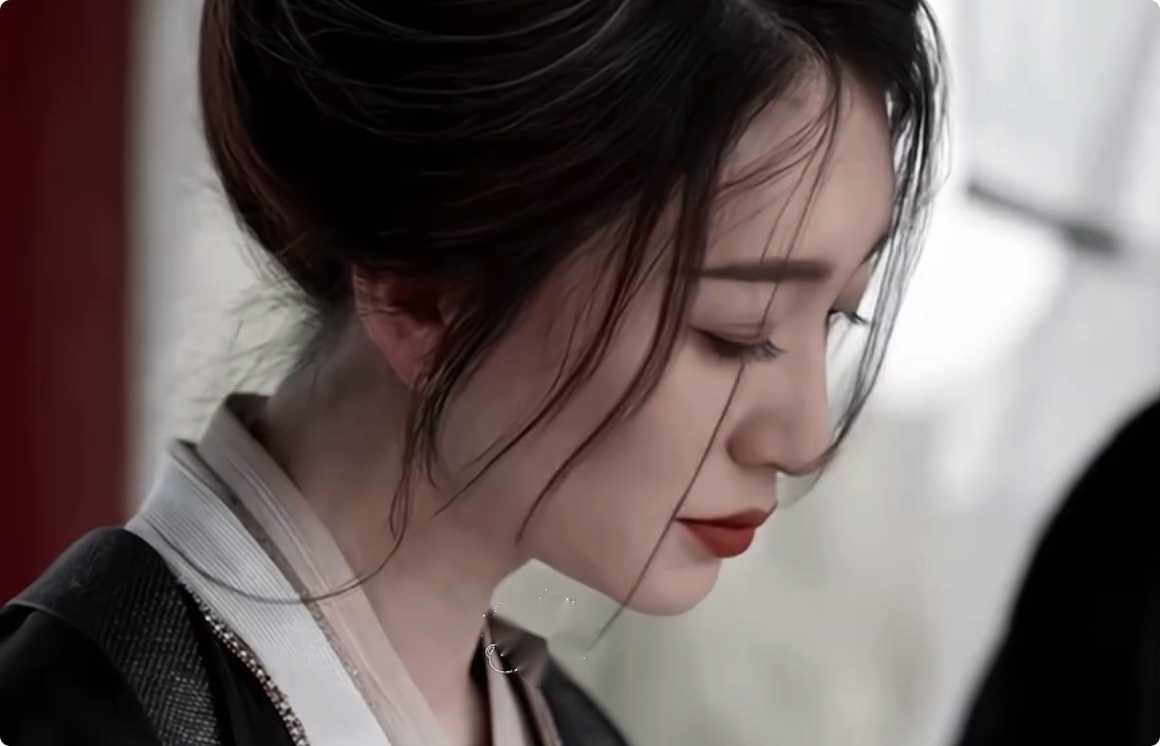 李小冉真正的风韵犹存!48岁美貌依旧惊艳 让人怦然心动