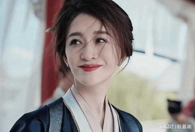 年近半百却风韵犹存 李小冉基因好强大!