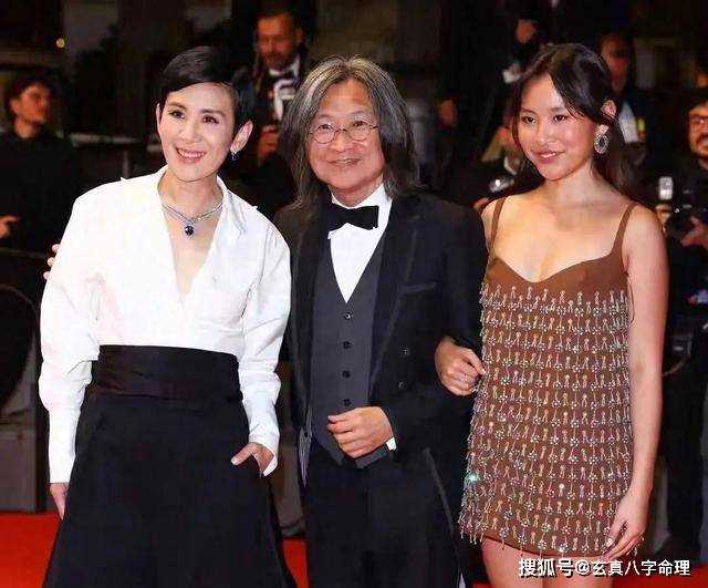 刘嘉玲章子怡吴君如罕见同框 女神合体,谁赢了?