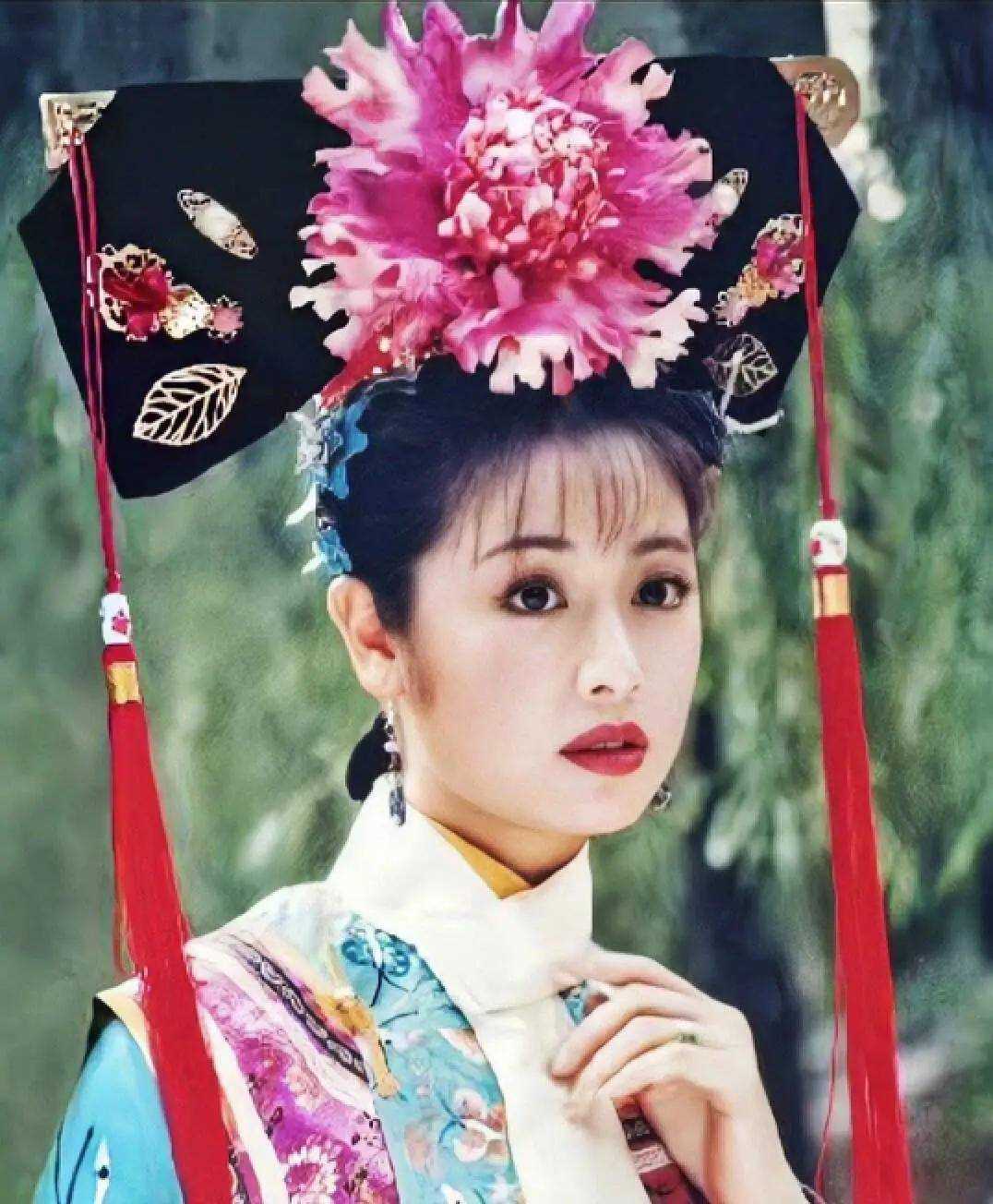 古装剧女主的头上都是“违章建筑” 密密麻麻的钗环步摇,真的好看吗?