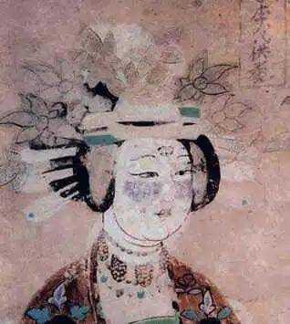 古装剧女主的头上都是“违章建筑” 密密麻麻的钗环步摇,真的好看吗?