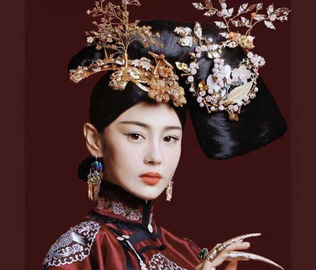 古装剧女主的头上都是“违章建筑” 密密麻麻的钗环步摇,真的好看吗?