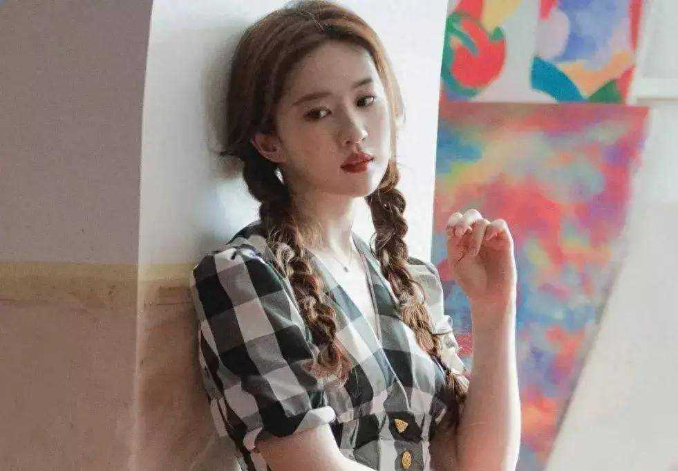 这谁顶得住啊!刘亦菲36岁演22岁女大学生毫无违和感