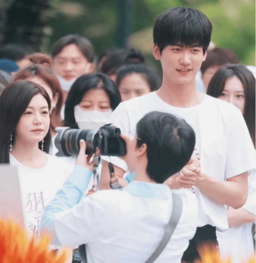 陈妍希婚变传闻后首次公开露面 接拍新剧表情淡然不受影响
