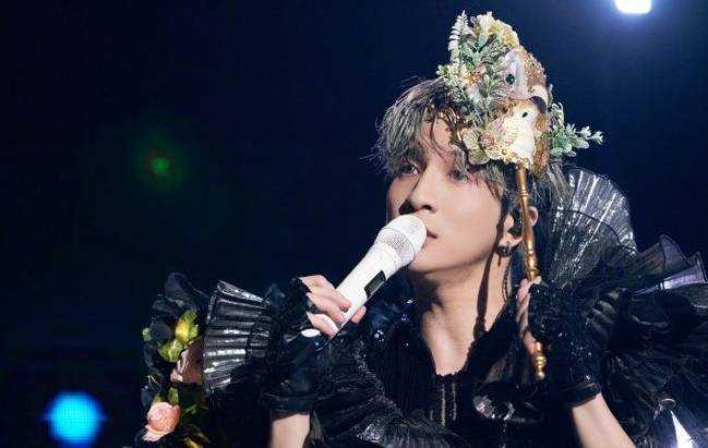 薛之谦演唱会与女粉丝对话内容引争议 言论虽自由,但需要有边界感
