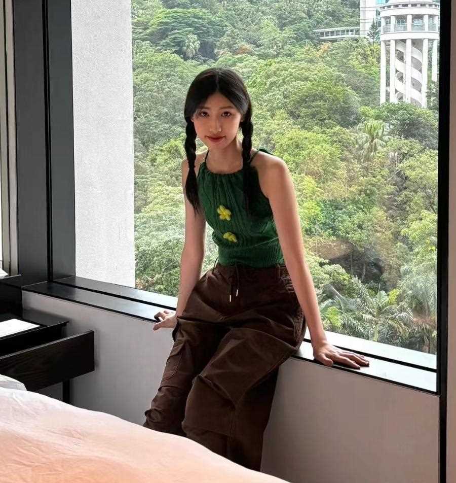 徐朵首度回应随徐帆姓 透露徐帆不是虎妈