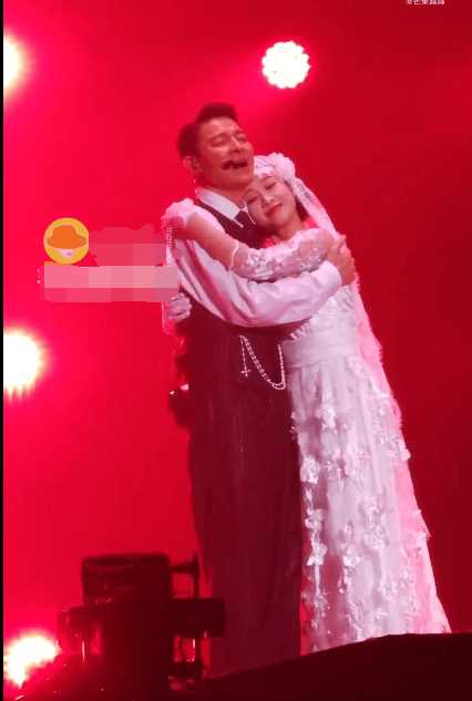 刘德华伴舞表情幸福不像演的