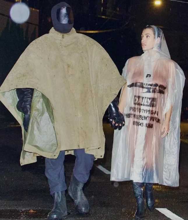 歌手侃爷的妻子或因穿着暴露入狱 穿衣自由≠衣不蔽体