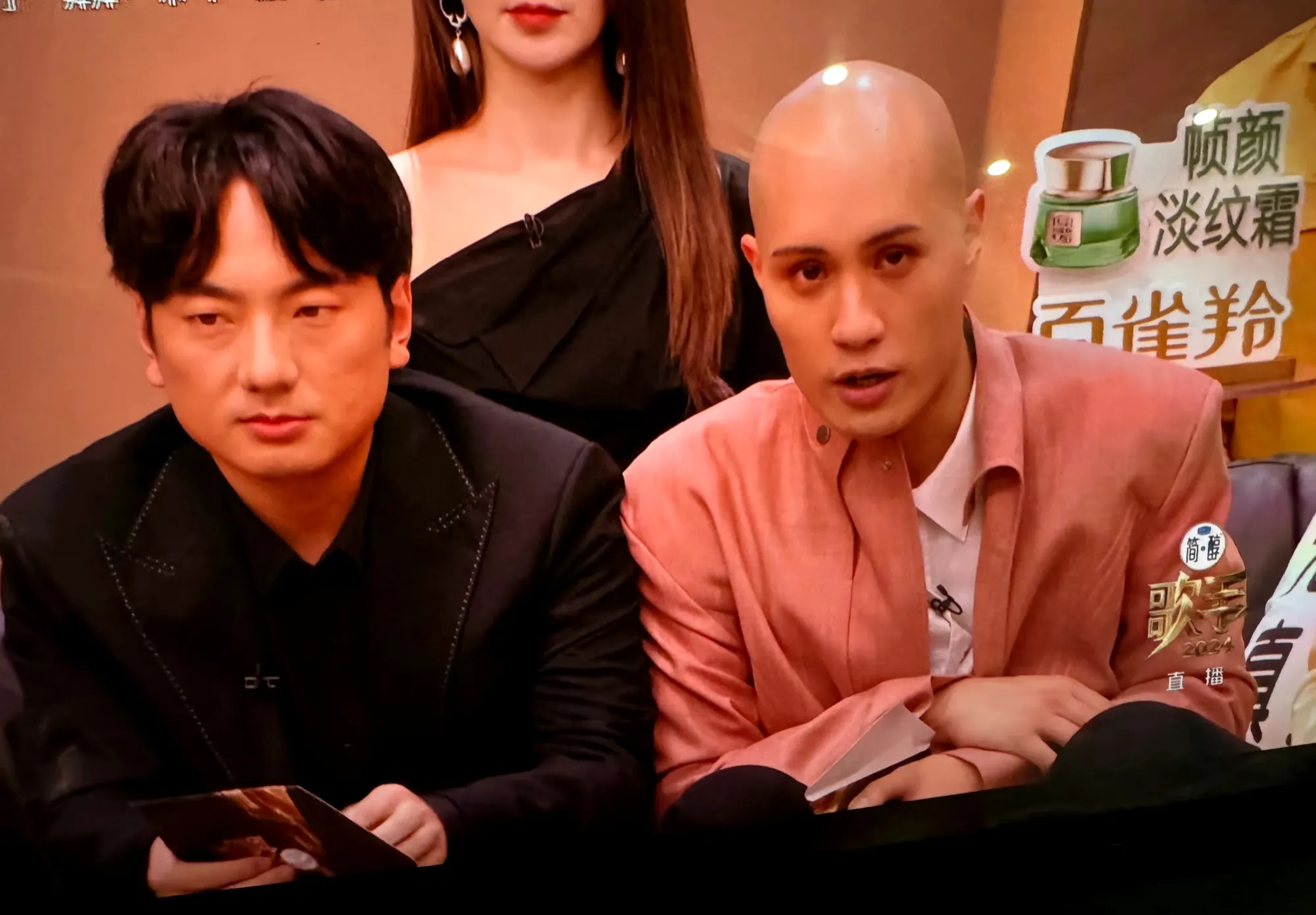 海来阿木唱哭了观众，黄宣唱嗨了观众，选谁？