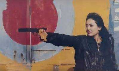 万万没想到系列!牛莉曾是专业射击运动员 因团队解散走上演艺的道路