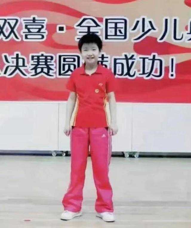 软萌妹子一枚!孙颖莎童年照太可爱了