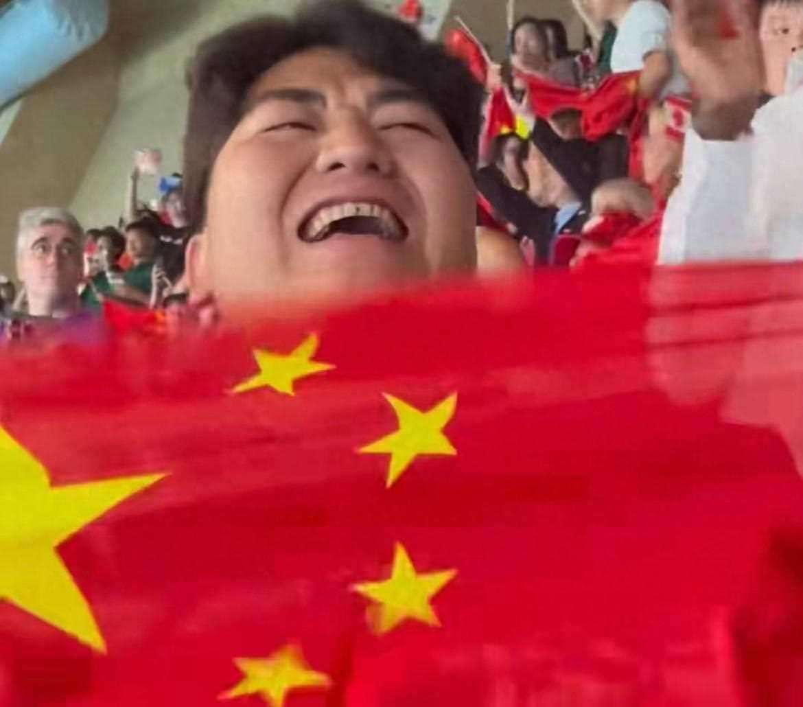 广东人才懂全红婵哥哥衣服含金量 盛装出席真的是 重视了!