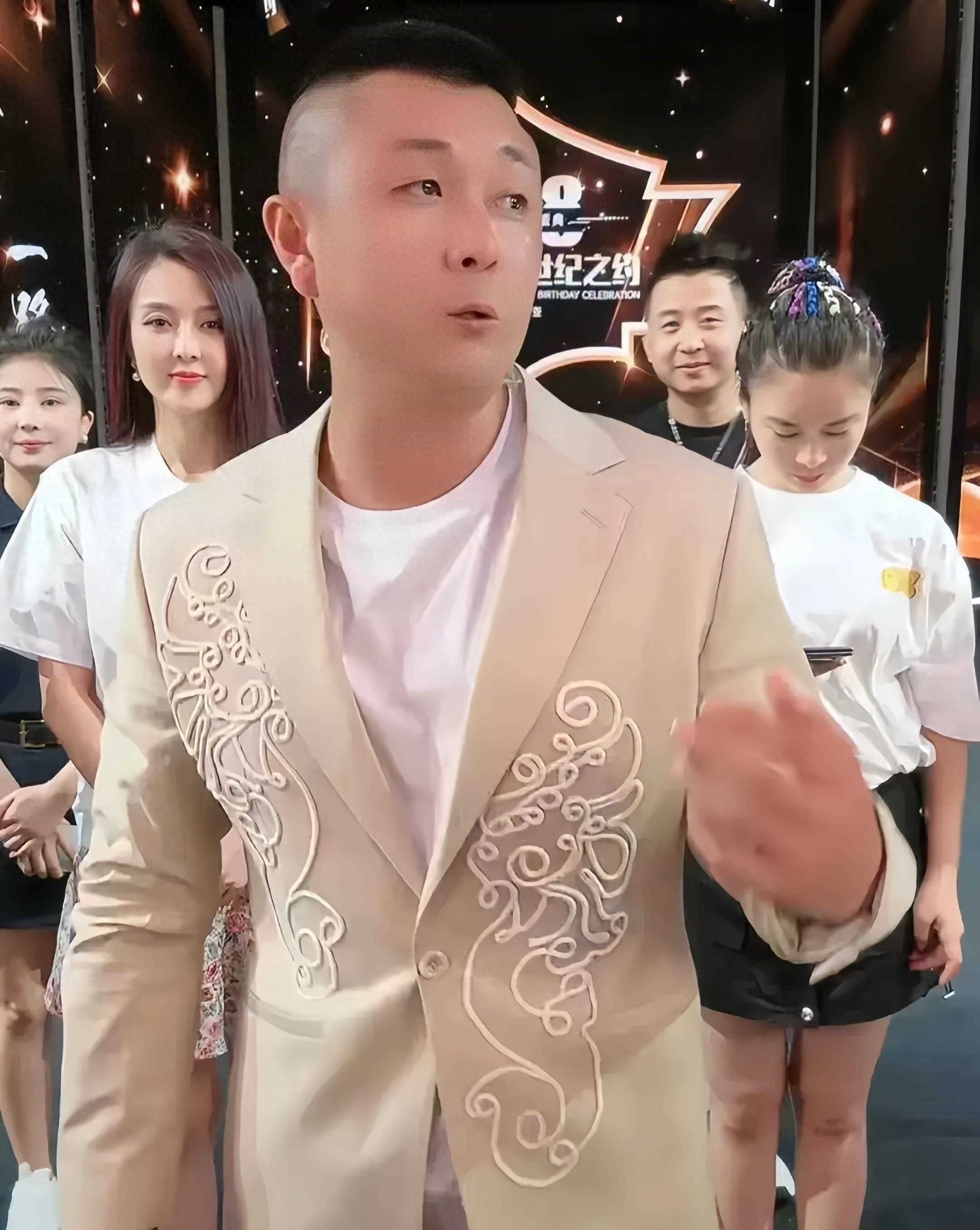 6千万粉网红被查!曾卖复活项链被打假 直播带货乱象再曝光