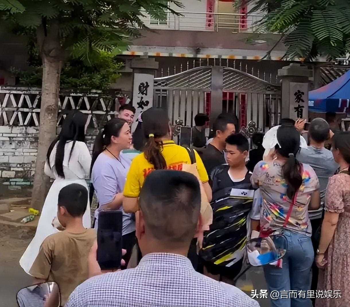 村里被围的水泄不通!全红婵全家搬去偏僻果园居住