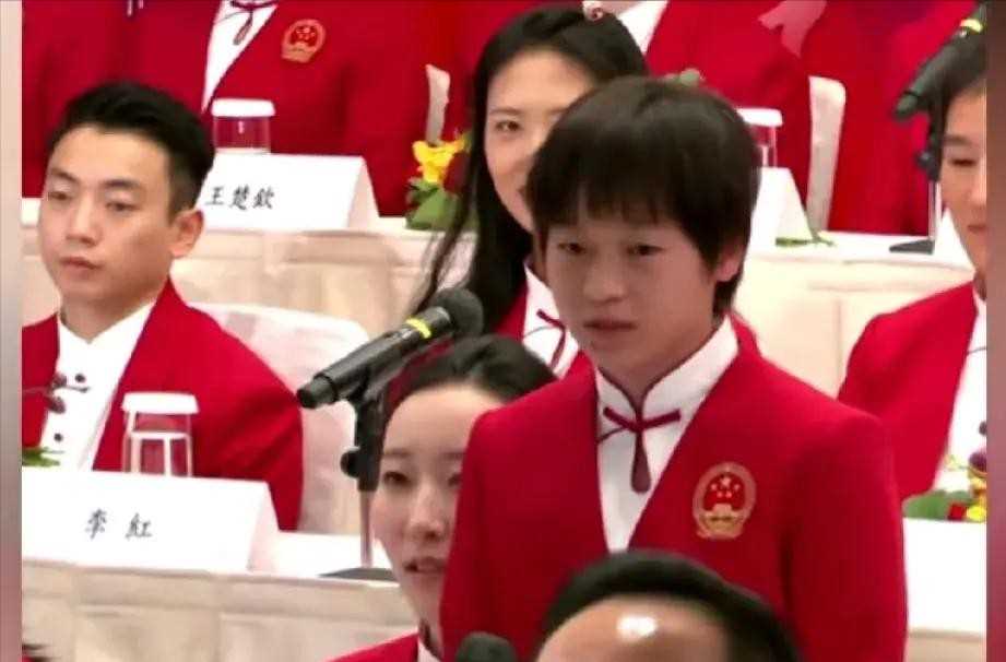 奥运会冠军访港引爆关注 李家超问全红婵零水花怎么做到的
