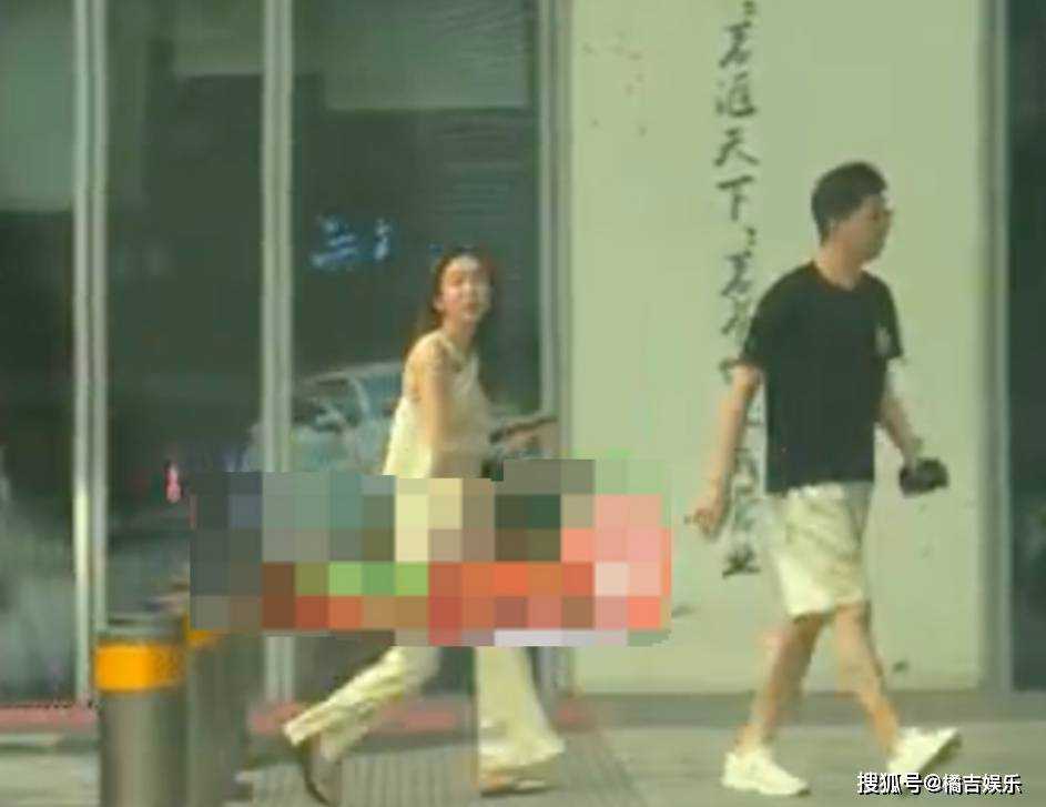 姜妍带男友参加宋丹丹生日宴 两人已于4年前结婚