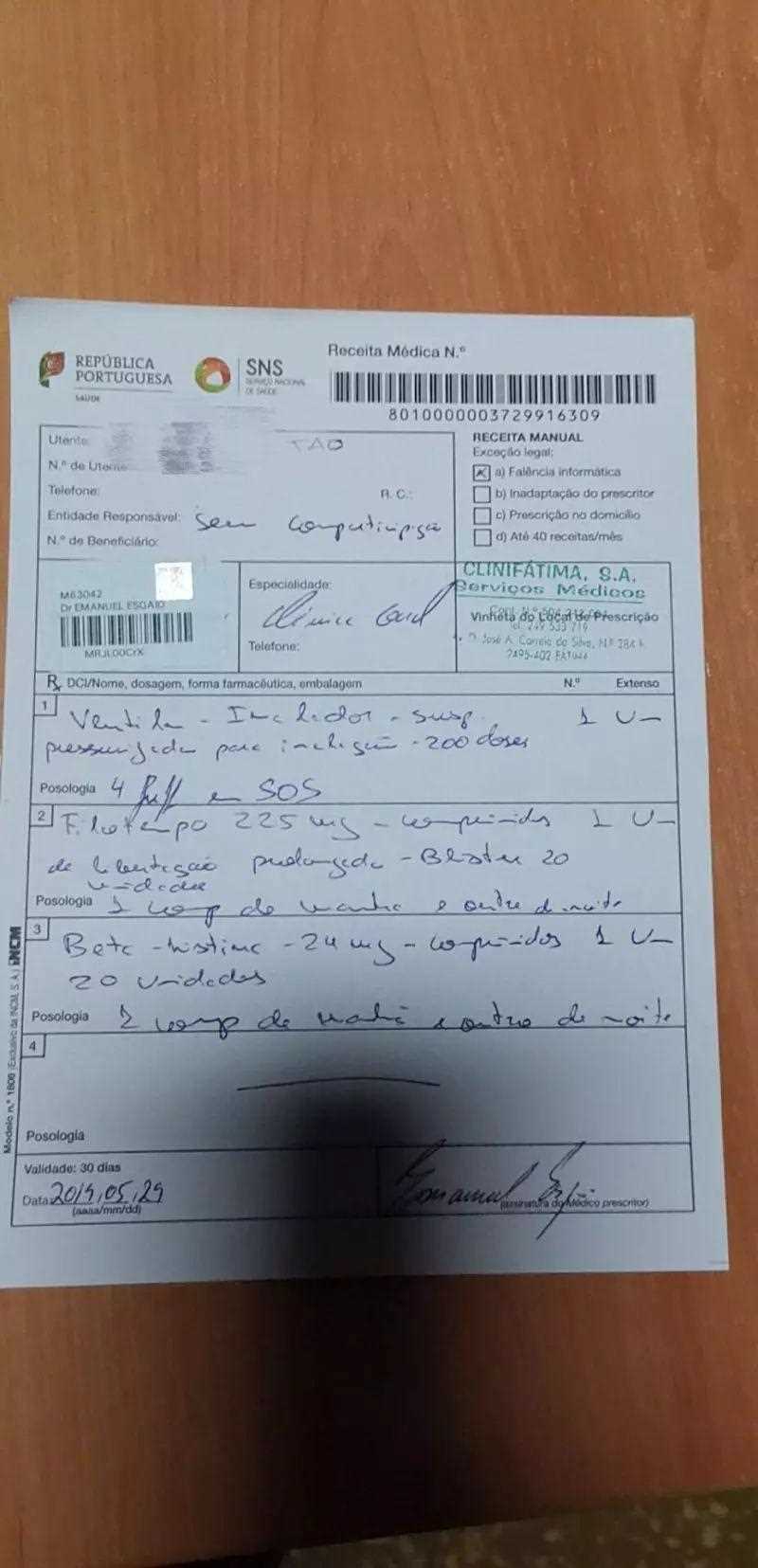 陈赫欧洲出差行李箱被偷 随身物品变垃圾
