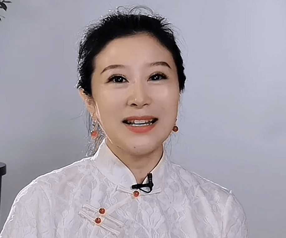 41岁网红晨曦姐姐去世 生前以卖茶和优雅形象闻名