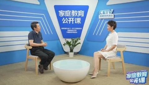 推荐几部最近很火的教育孩子的视频给孩子正确的引导