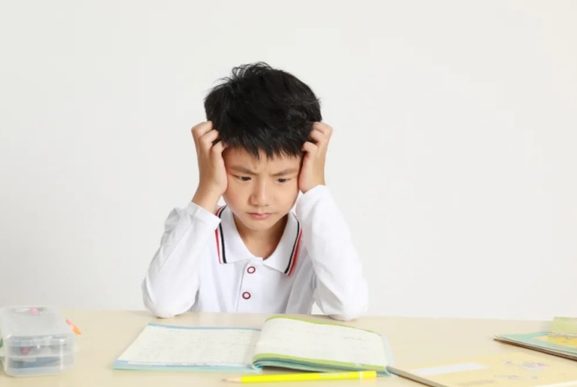 小孩注意力不集中什么原因 怎么让孩子注意力集中
