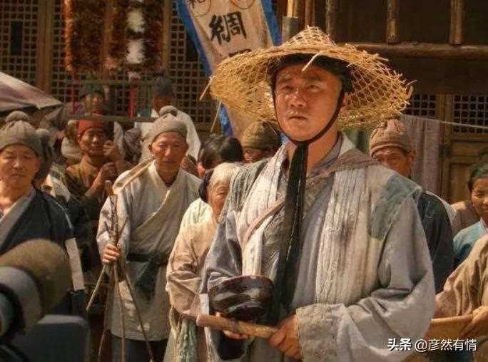 蒋欣生图更是妈妈级别 怼脸拍生图不带怕,美翻了!