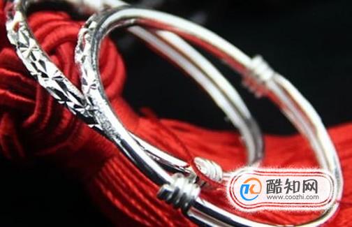 未满周岁的孩子，该送什么礼物？